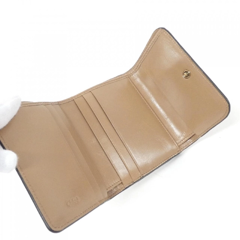 【Sản phẩm mới】Ví gập C TRIFOLD CHC24WP448 O16 của Chloe 621915