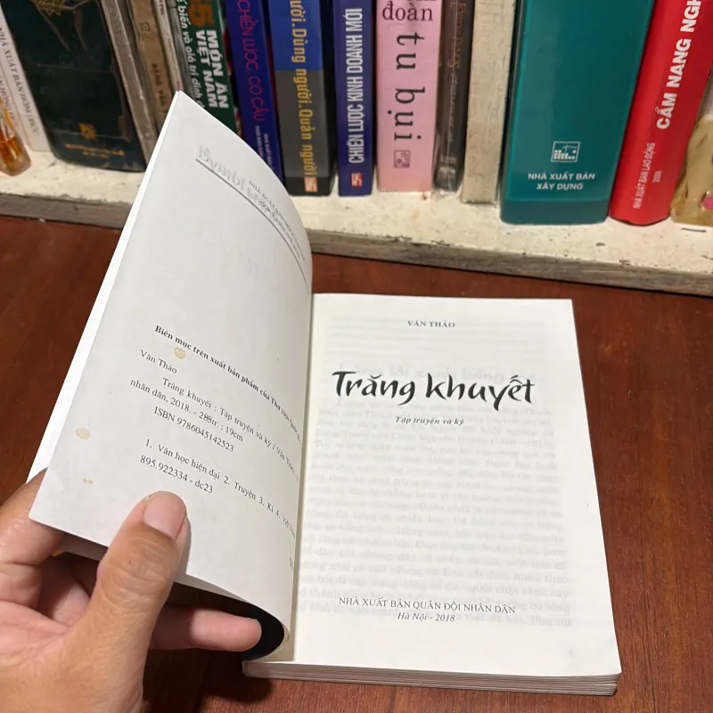 II Tập Truyện Và Ký: Trăng Khuyết - Vân Thảo - 2018 785642