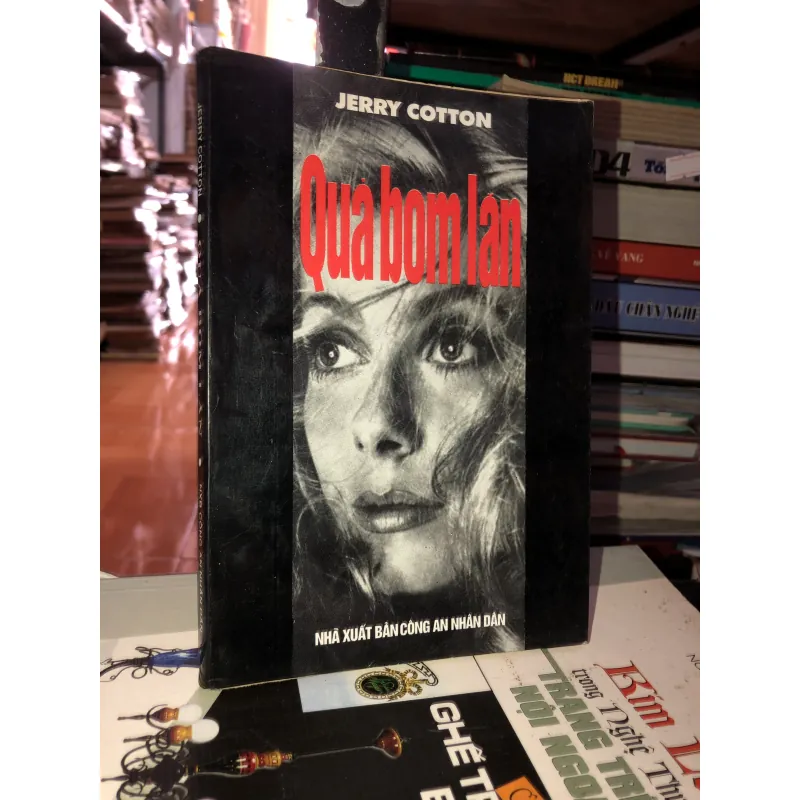 Quả bom lăn - Jerry Cotton 998093