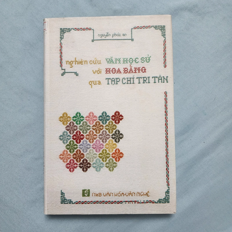 Nghiên cứu văn học sử với Hoa Bằng qua tạp chí Tri Tân | bản đặc biệt đánh số bìa cứng  498217