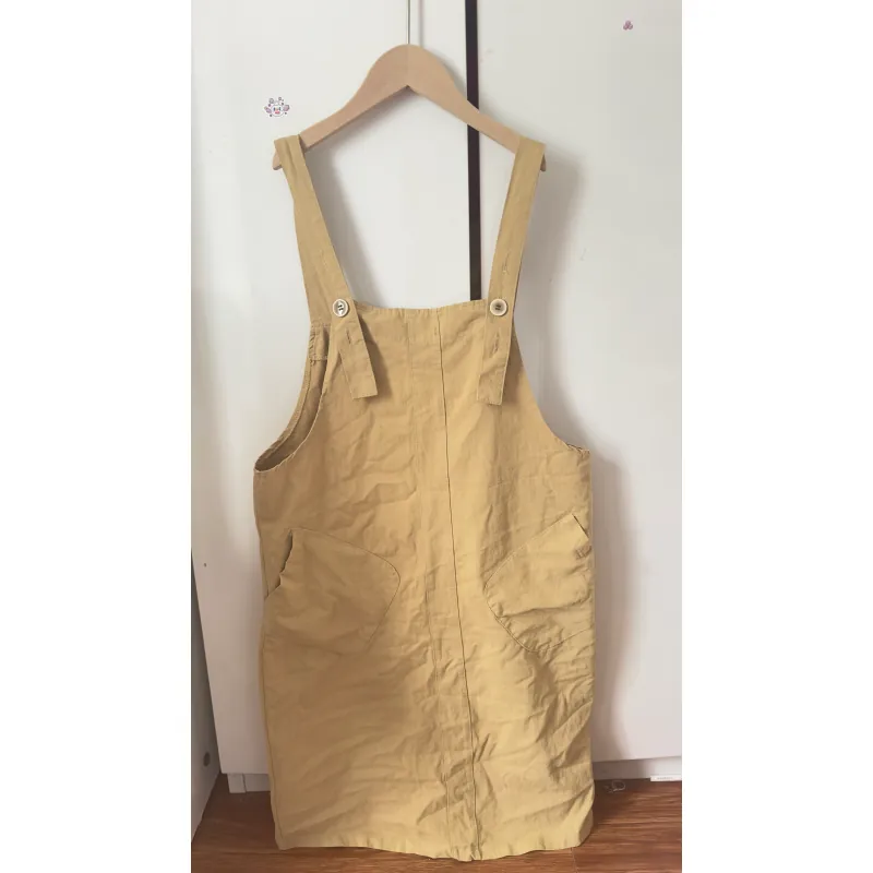 Váy yếm màu nâu dễ phối đồ 976462