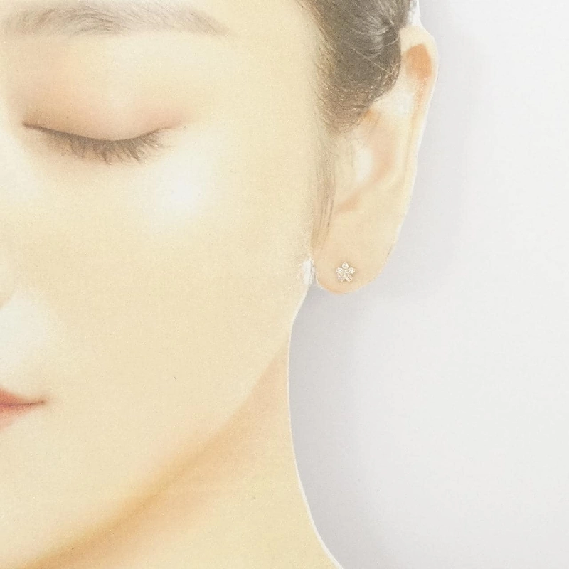 Bông tai kim cương K18YG hình hoa 0.20CT - Hàng hiệu chính hãng 872104