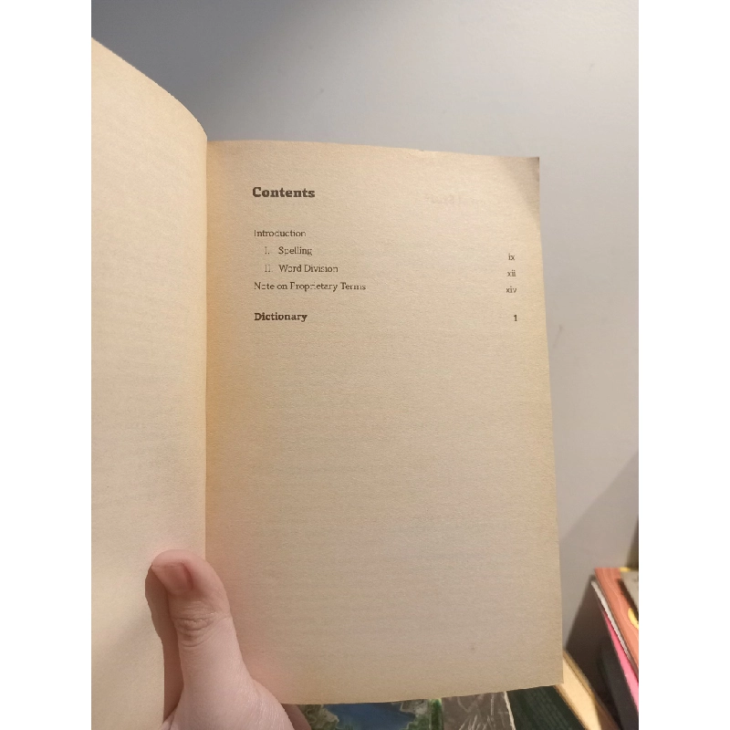 Spelling Dictionary - Edited by Maurice Waite 452433