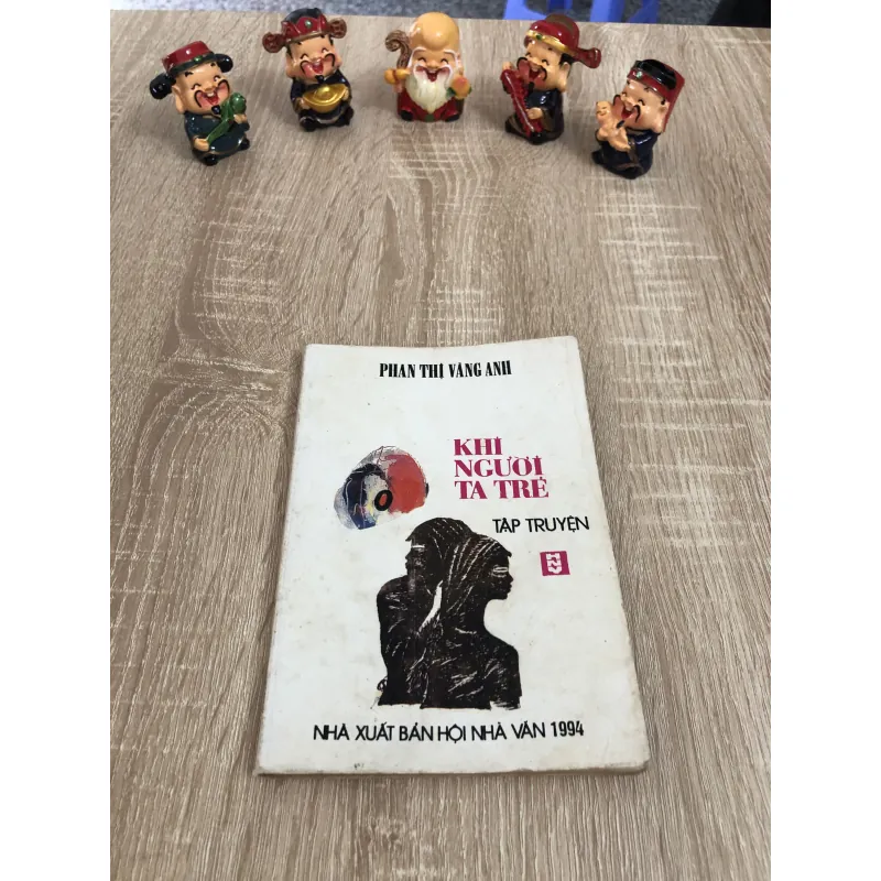 KHI NGƯỜI TA TRẺ ( tập truyện 5) 931976