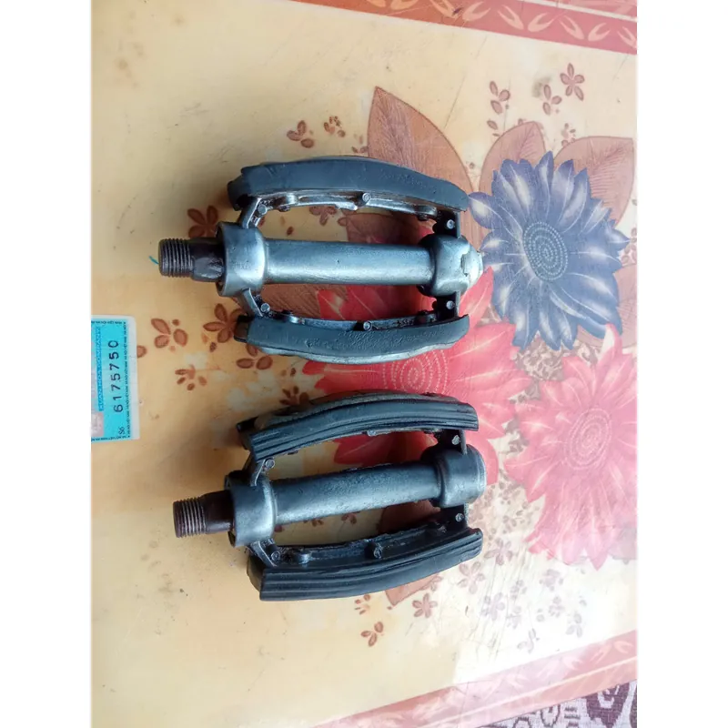 ĐÔI BÀN ĐẠP XE ĐẠP CỔ XƯA BẰNG NHÔM NGUYÊN KHỐI, SIÊU BỀN BỈ...  740435