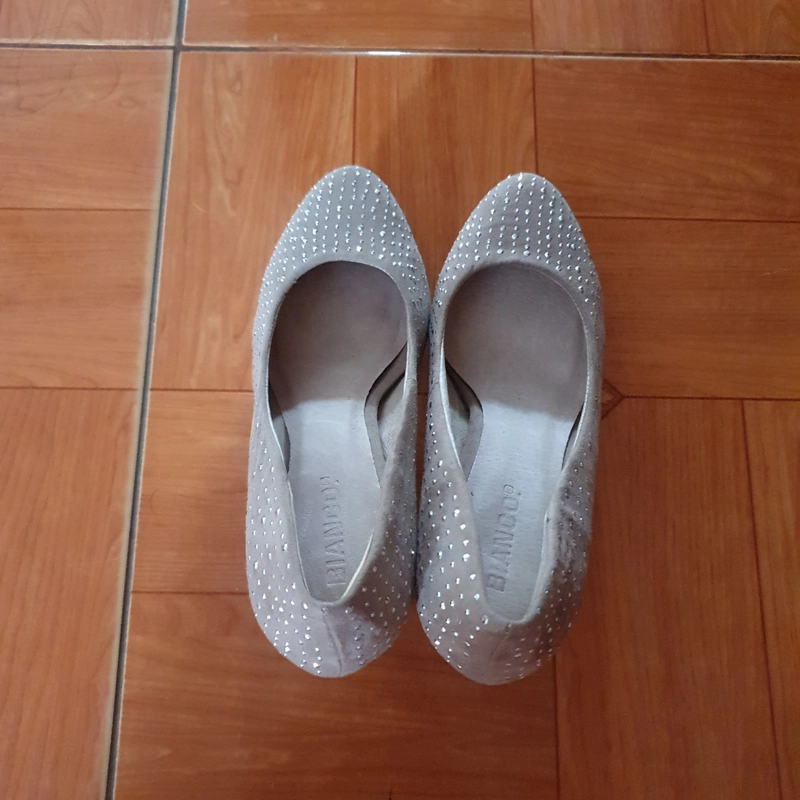  Giày Bianco new 100% size 37 màu be 278614