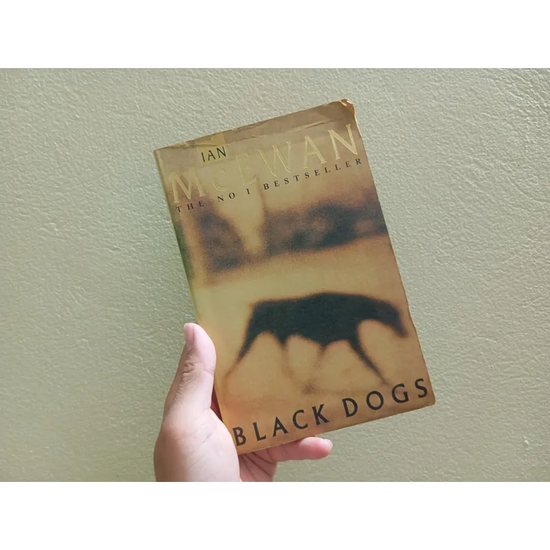 Black dogs, ian mc ewan , sách ngoại văn tiếng Anh english book  734088