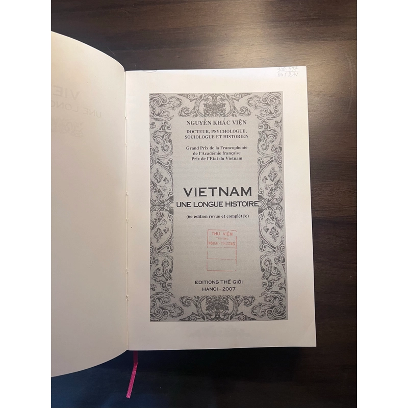 📖 Vietnam une longue histoire (sách tiếng Pháp)   539632