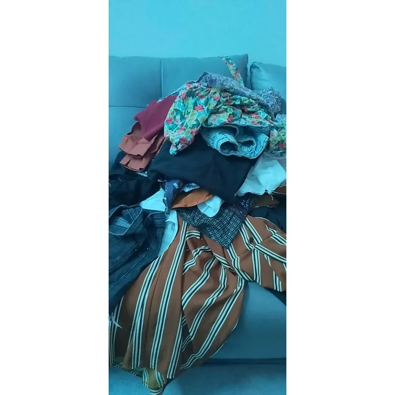 Váy 30k,rum 30k còn lại 10k 722511