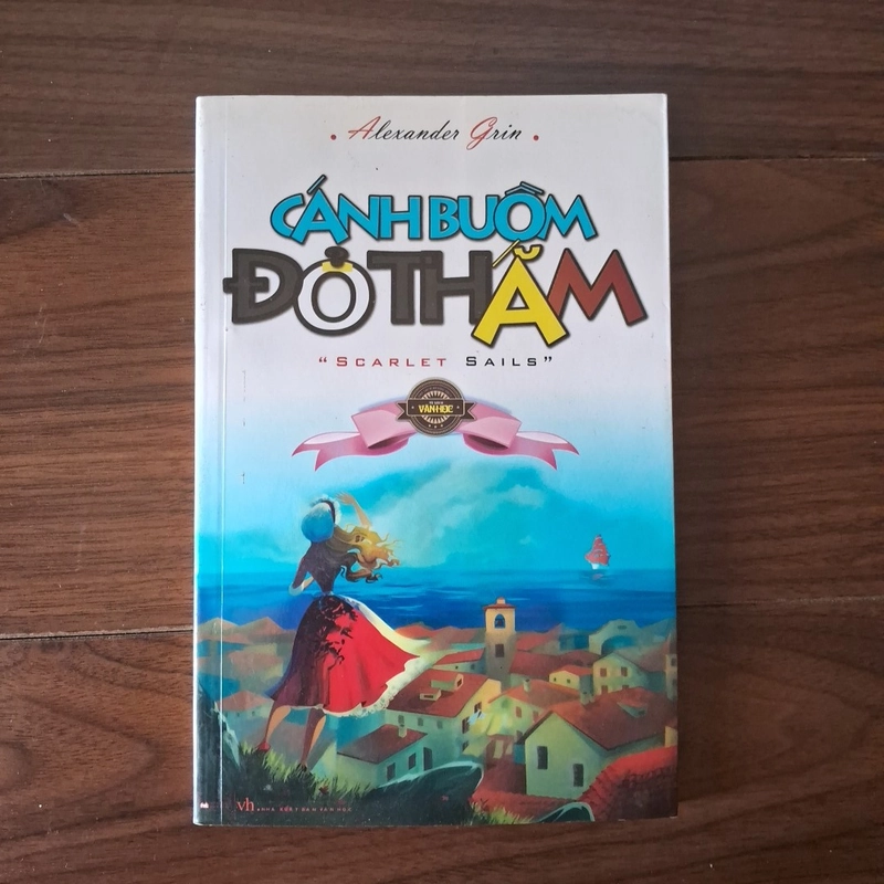 Cánh buồm đỏ thắm  524484