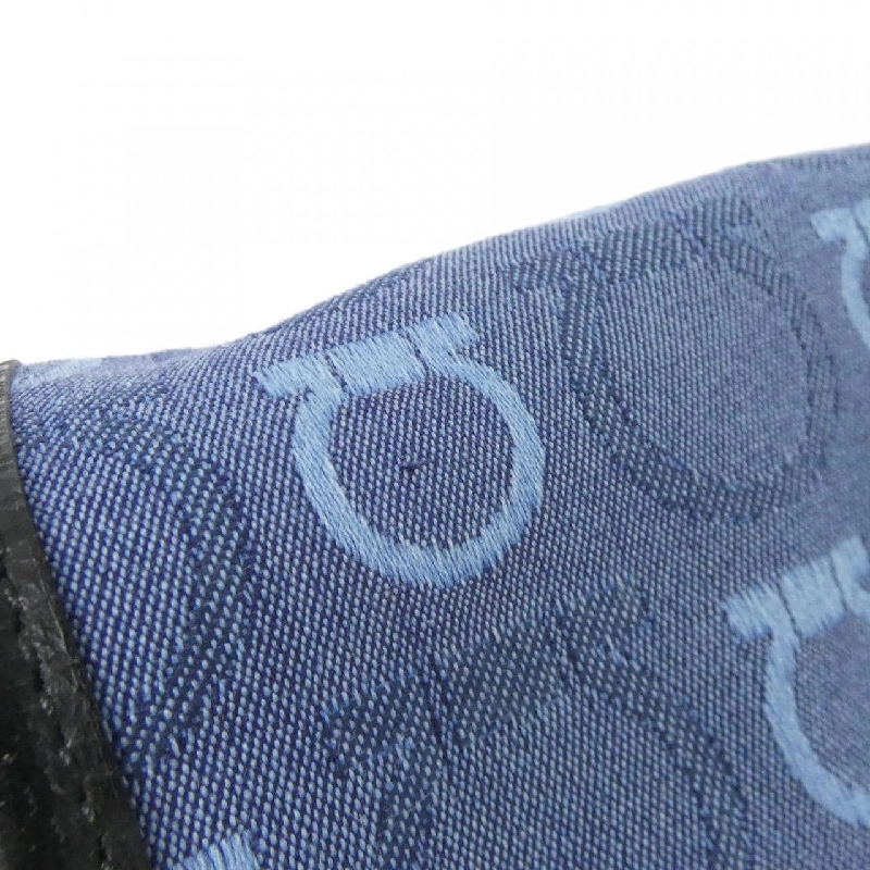 Túi xách vai Salvatore Ferragamo 21 5900 - Hàng hiệu Chính hãng 802844