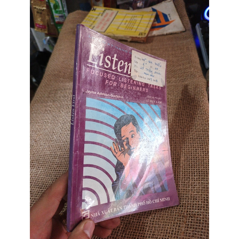 Focused Listening Tasks 2005 mới 80% ố(Sách tự học tiếng Anh) HLSC2404 1028531