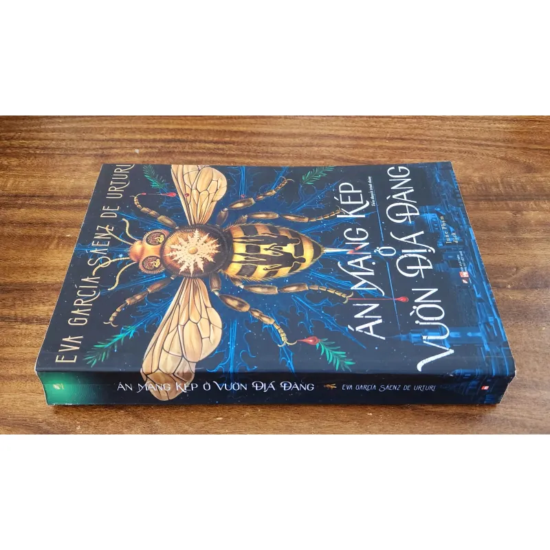 Tiểu thuyết trinh thám Tây Ban Nha: ÁN MẠNG KÉP Ở VƯỜN ĐỊA ĐÀNG 751692