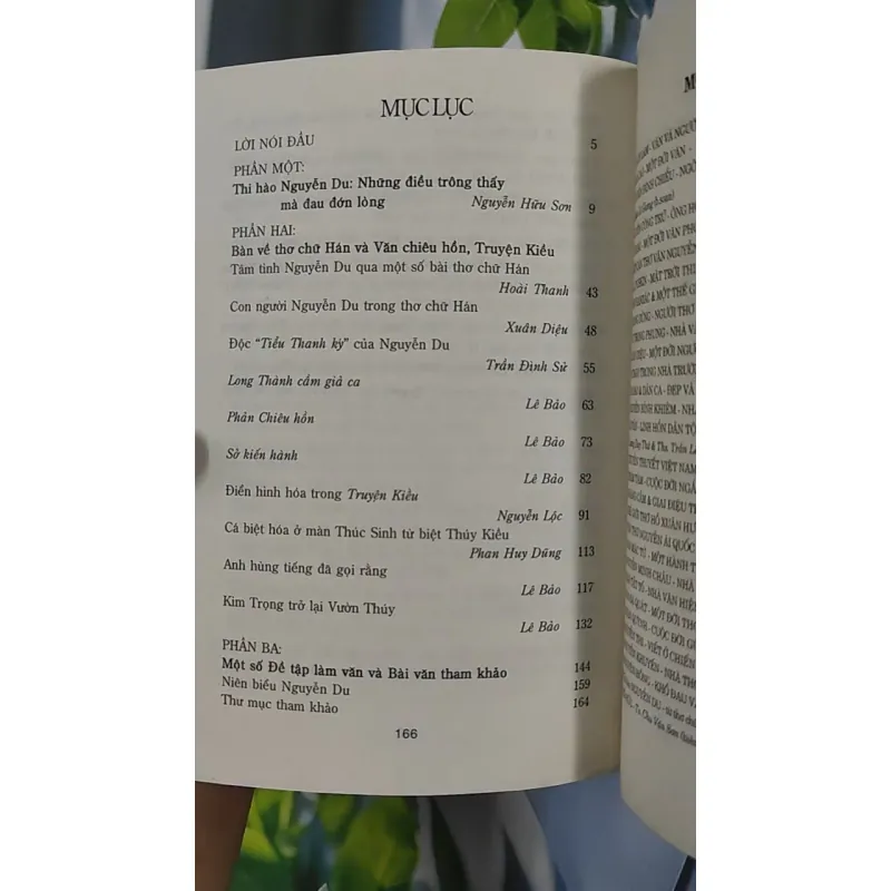Thi Hào Nguyễn Du - Từ Thơ Chữ Hán Đến Kiệt Tác Truyện Kiều - PGS. TS. Nguyễn Hữu Sơn.  798439