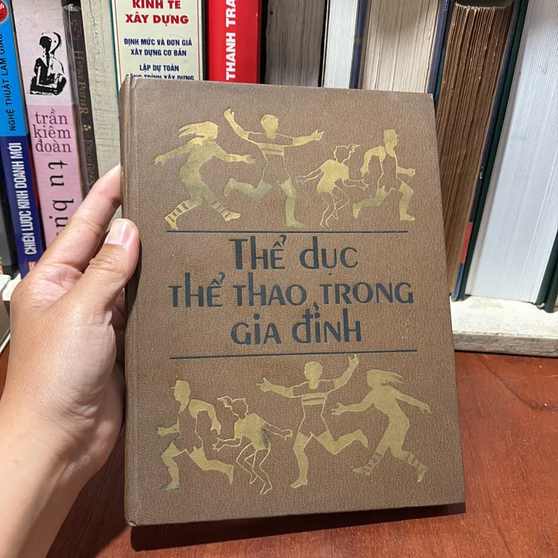 Thể Thao: Thể Dục Thể Thao Trong Gia Đình (Kinh Nghiệm Của Các Chuyên Gia Liên Xô) - 1987 780143