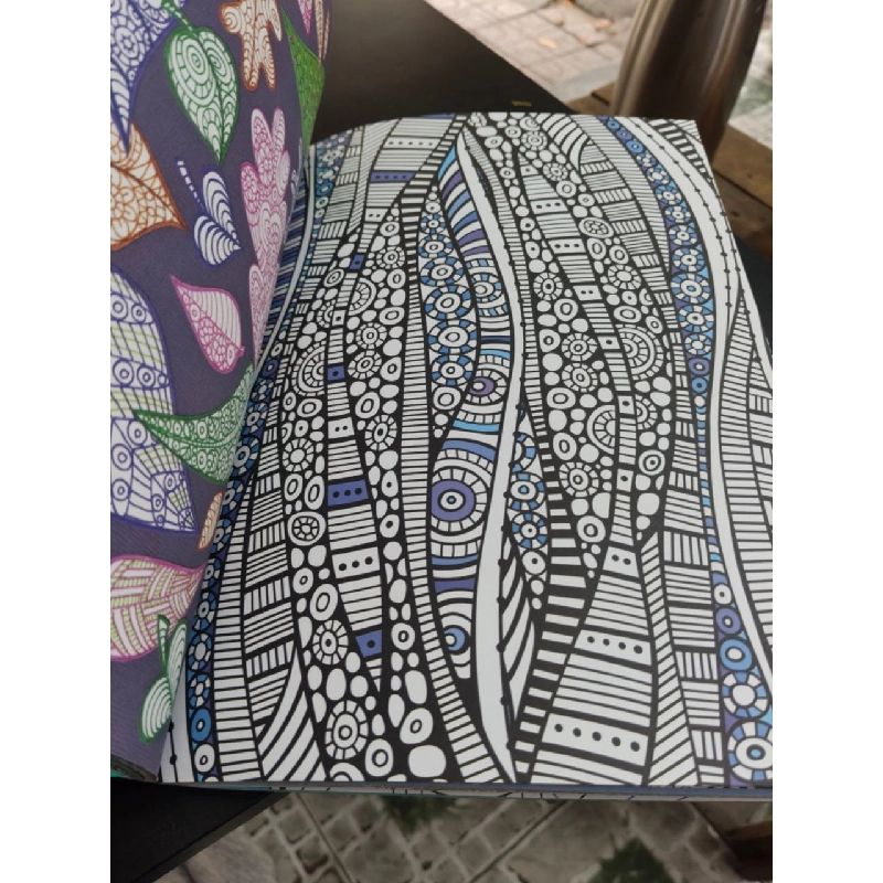 Sắc màu nghệ thuật: liệu pháp tô màu thổi bay stress 800128