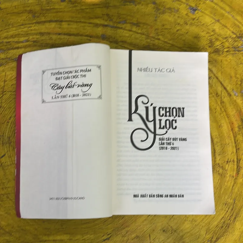 KÝ CHỌN LỌC - NHIỀU TÁC GIẢ- GIẢI CÂY BÚT VÀNG LẦN THỨ 4(2018-2021) 719600