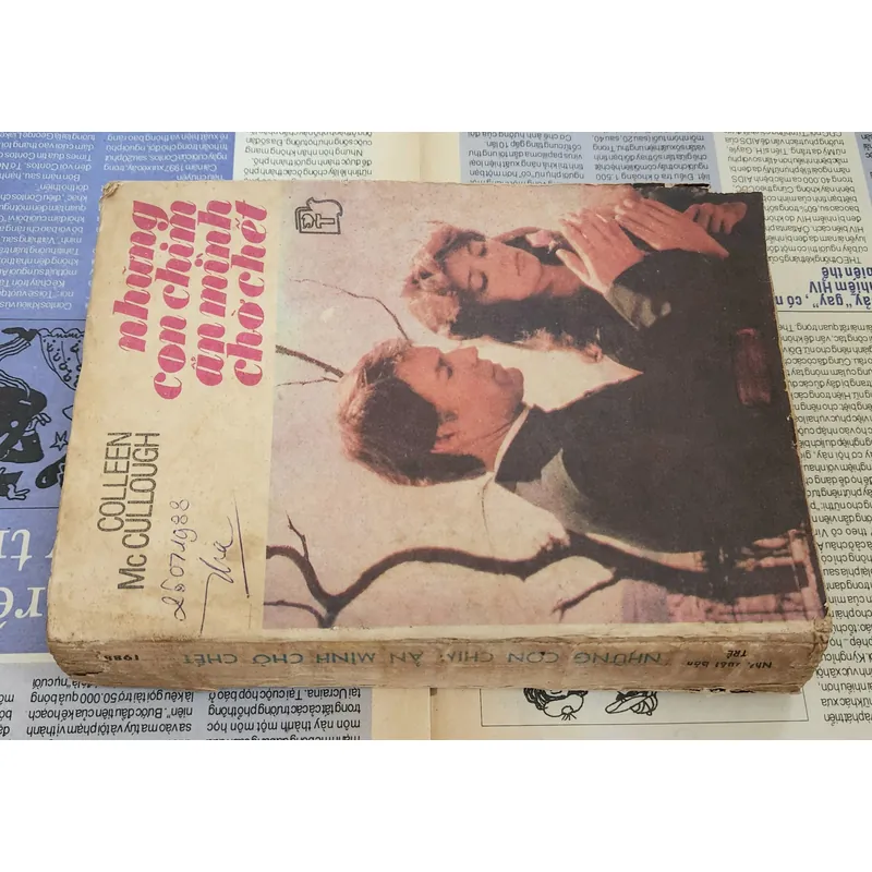 Tiểu thuyết NHỮNG CON CHIM ẨN MÌNH CHỜ CHẾT - Nữ nhà văn Colleen McCullough 711585