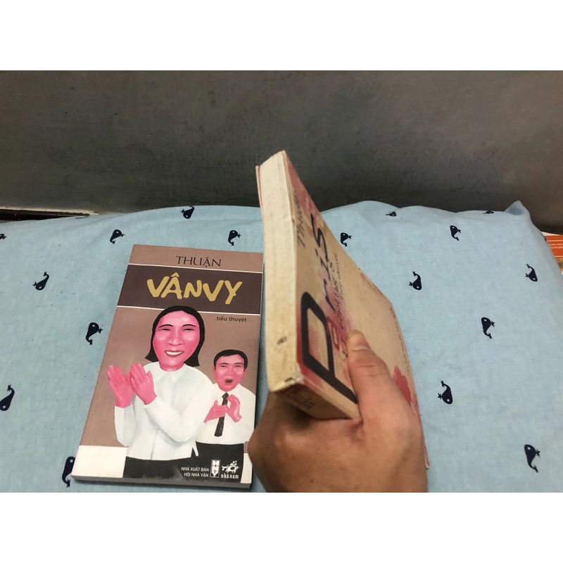 Vân Vy + Paris 11 tháng 8 - Thuận (Vân Vy đẹp như mới, Paris đọc tốt) 377878