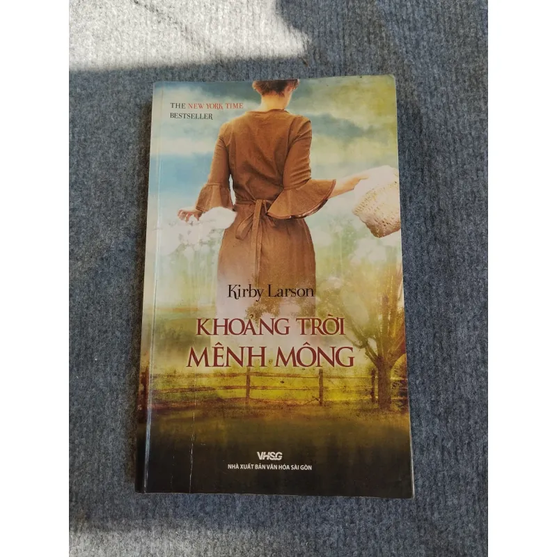 KHOẢNG TRỜI MÊNH MÔNG - KIRBY LARSON 574347