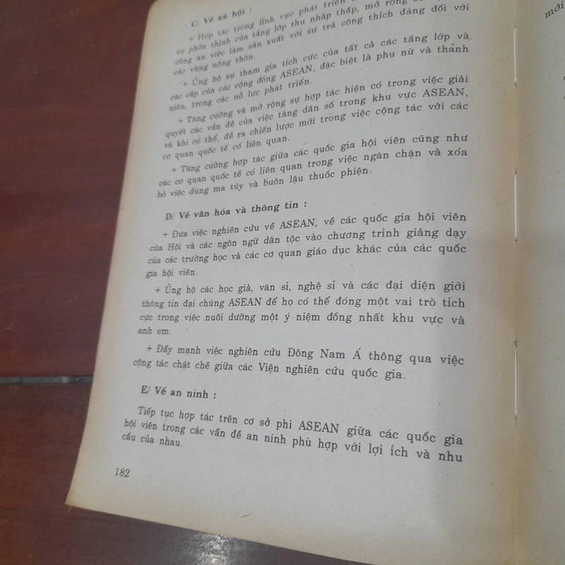 Lược sử ĐÔNG NAM Á 540532