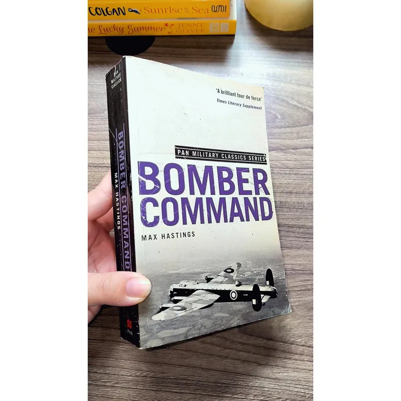 Pan Military Classics Series - Bomber Command (Max Hastings) (preloved book) 722872