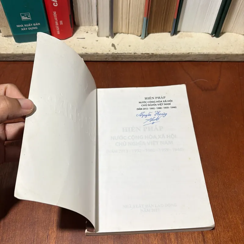 II Sách Chính Trị: Hiến Pháp Nước Cộng Hoà Xã Hội Chủ Nghĩa Việt Nam - 2017 747896