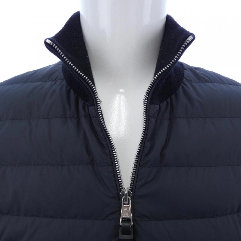 Moncler MONCLER 20919B00004 Áo khoác lông - Hàng hiệu Chính hãng 889502