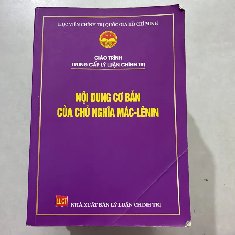 Bộ giáo trình trung cấp lý luận chính trị  764022