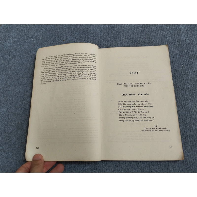 THƠ CA KHÁNG CHIẾN 517613