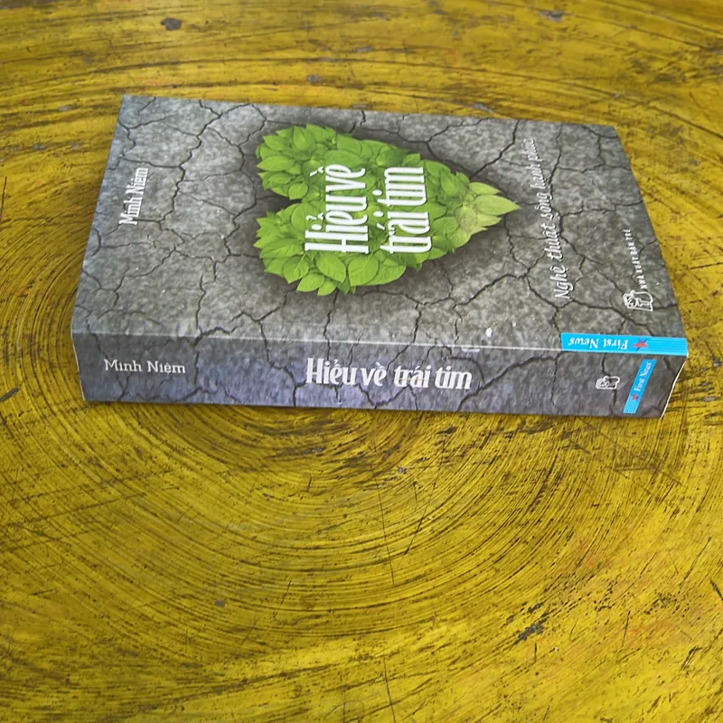 HIỂU VỀ TRÁI TIM- NGHỆ THUẬT SỐNG HẠNH PHÚC- MINH NIỆM 719583