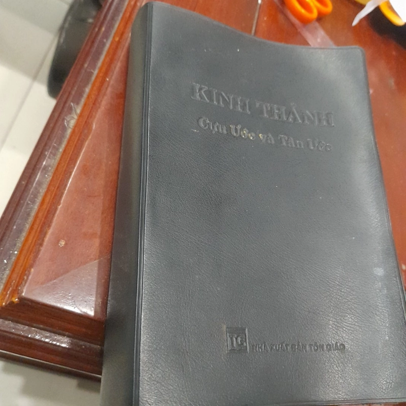 KINH THÁNH Cựu Ước và Tân Ước 518802