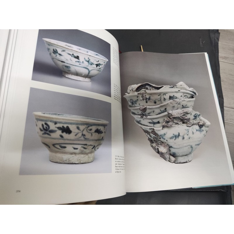 GỐM HOA LAM VIỆT NAM - VIETNAMESE BLUE AND WHITE CERAMICS (SONG NGỮ VIỆT - ANH) 190820