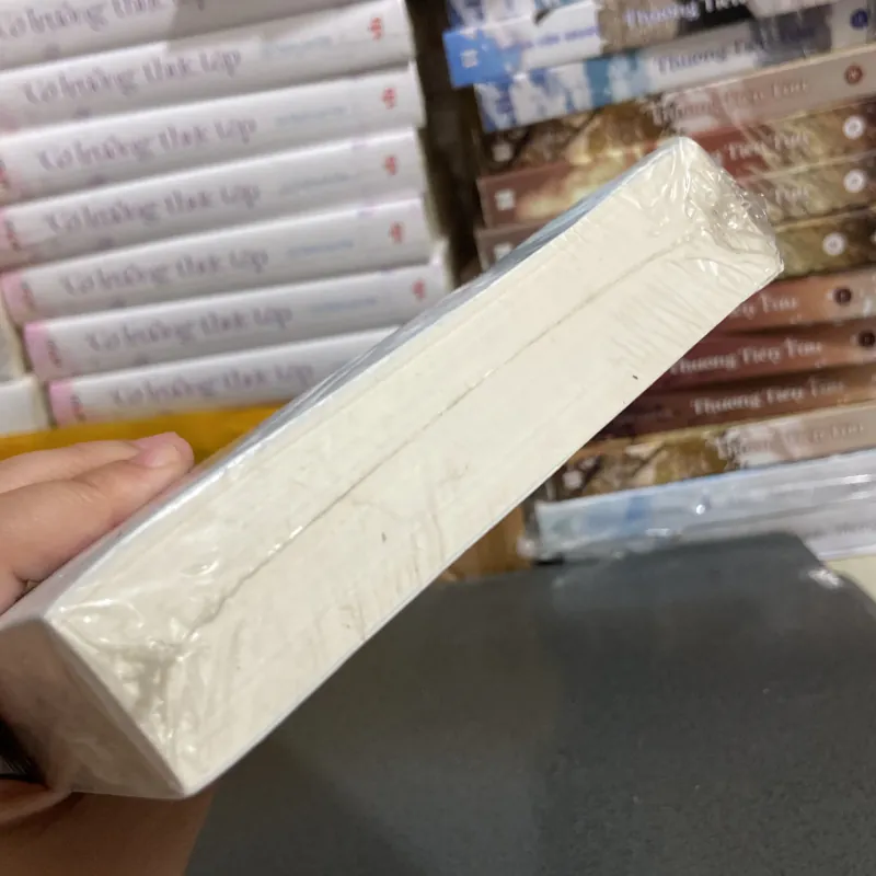 (Văn học) - Một thế giới thiếu vắng tình yêu - Miura Shion 975651