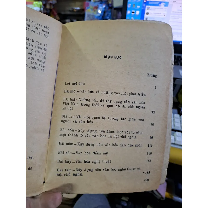 Văn hóa xã hội chủ nghĩa học viện Nguyễn Ái Quốc mới 80% ố vàng 1991 LỊCH SỬ - CHÍNH TRỊ - TRIẾT HỌC HCM1709 559907