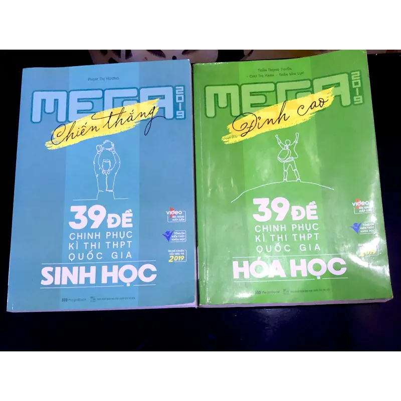 Tặng free 1 quyển bất kì khi mua sách về ôn luyện thi 1013302