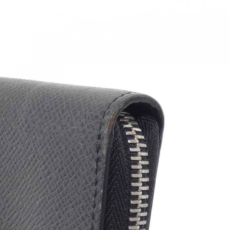 Ví đứng Zippy Louis Vuitton Taiga (Mẫu V) M30731 621464