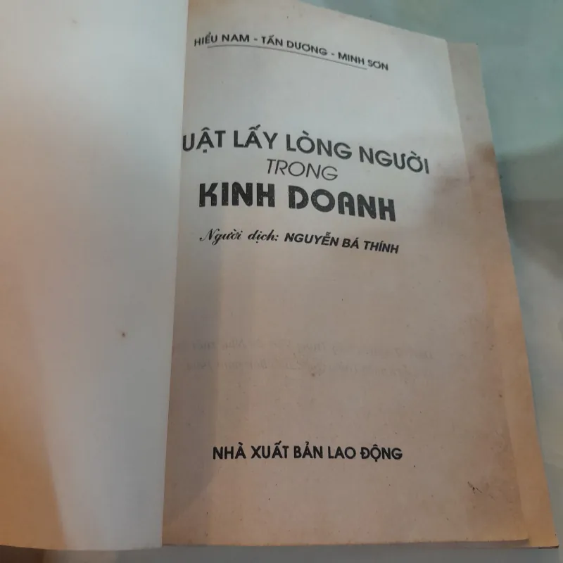 THUẬT LẤY LÒNG NGƯỜI TRONG KINH DOANH - NGUYỄN BÁ THÍNH 790563