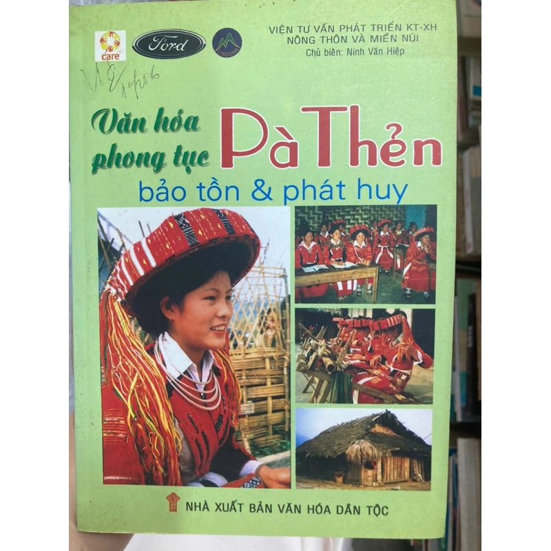 PHONG TỤC  PÀ THẺN 303076