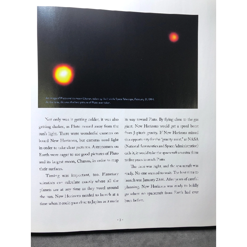 To Pluto and Beyound BÌA CỨNG mới 85% bẩn nhẹ Elaine Scott HPB3107 NGOẠI VĂN 450749