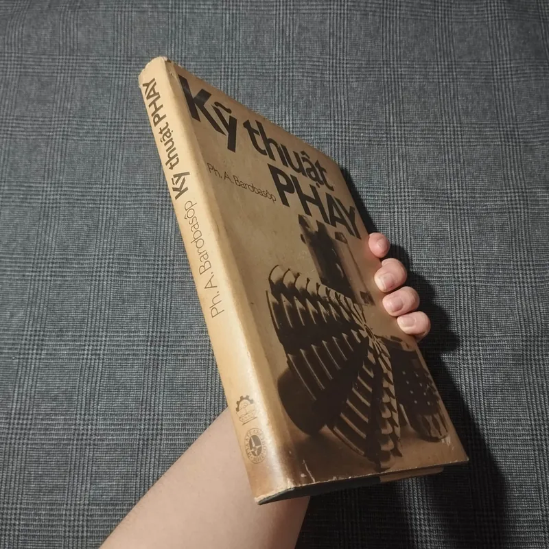 [Bìa cứng] Kỹ thuật Phay - Ph. A. Barơbasôp - Năm 1984 682445