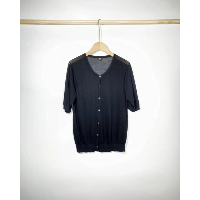 Áo Mongtoghi Nhật Nhà Uniqlo , chất mềm mát Size M L
 445309