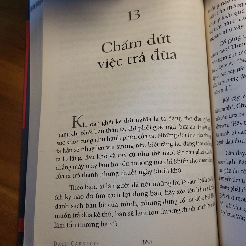 Quẳng Gánh Lo Đi Và Vui Sống - bìa mềm 529149
