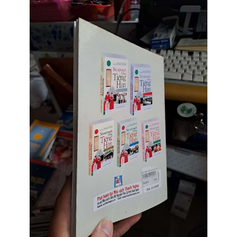 Học tiếng Hàn qua các tình huống thường gặp - Bùi Tiến Thọ HỌC NGOẠI NGỮ HCM1008 920850