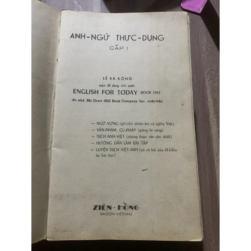 Anh ngữ thực dụng, trọn bộ 6 cuốn, Lê Bá Kông, sách in trước 1975 697657