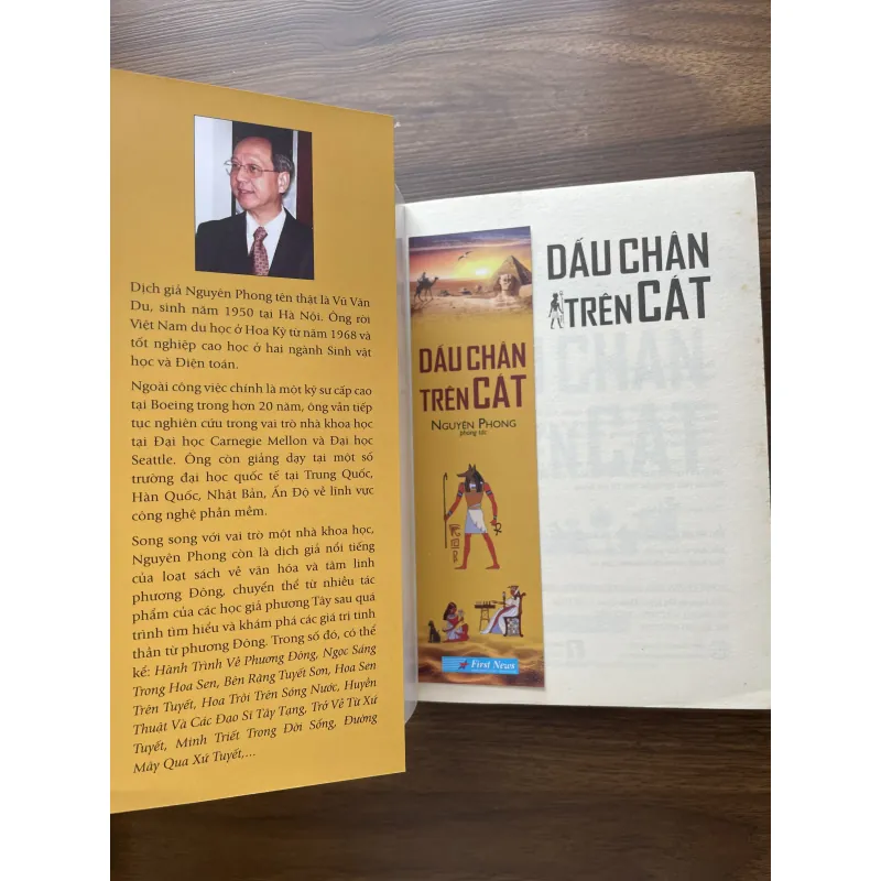 Dấu chân trên cát - Nguyên Phong 990045