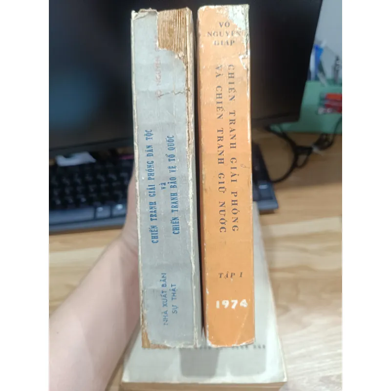 2 cuốn chiến tranh giải phóng dân tộc và chiến tranh giữ nước - đại tướng Võ Nguyên Giáp  790653