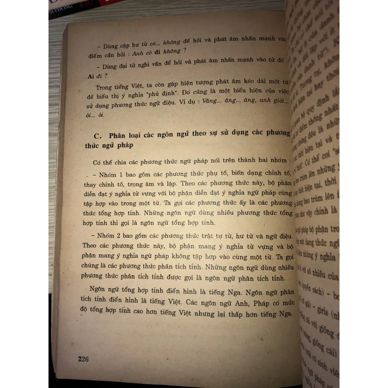 Dẫn luận ngôn ngữ học  737077