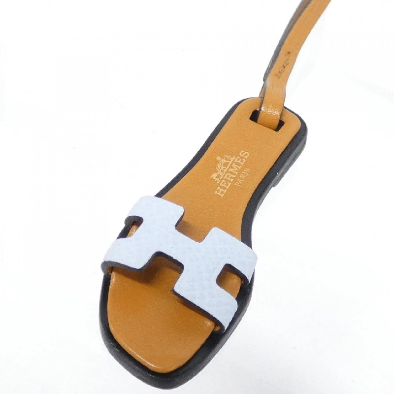 Túi charm nhỏ Hermès Oran 080148CA - Hàng hiệu chính hãng 773440