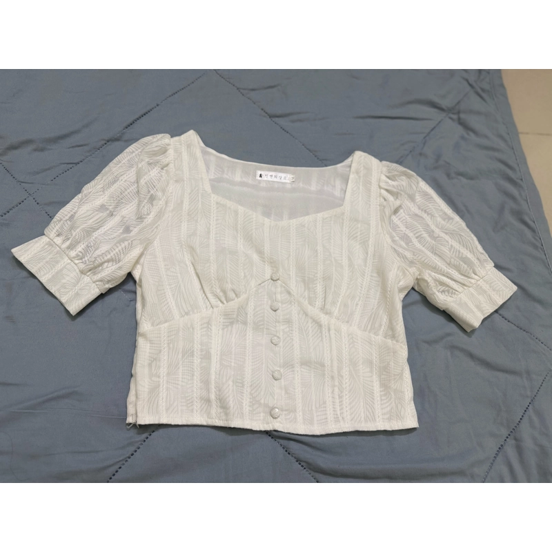 Áo croptop nút bọc tay phồng trắng size M 463356